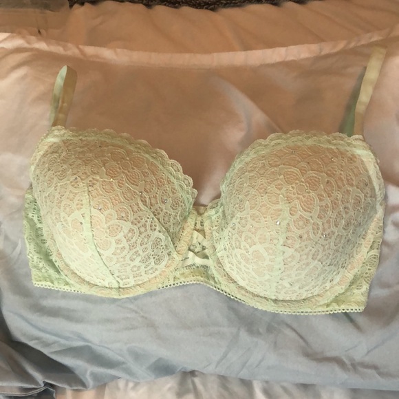 Victoria’s Secret Dream Angels Lined Demi w/ Rhinestones 38DD - Picture 3 of 10